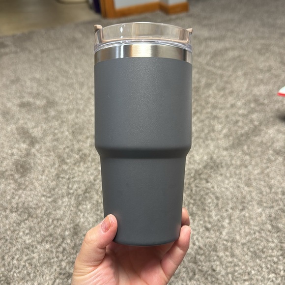 Stanley tumbler - Picture 4 of 5